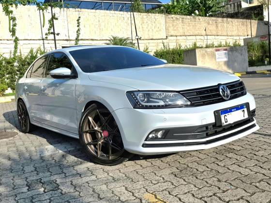VOLKSWAGEN JETTA 2.0 TSI HIGHLINE 211CV GASOLINA 4P TIPTRONIC VOLKSWAGEN JETTA 2.0 TSI HIGHLINE 211CV GASOLINA 4P TIPTRONIC